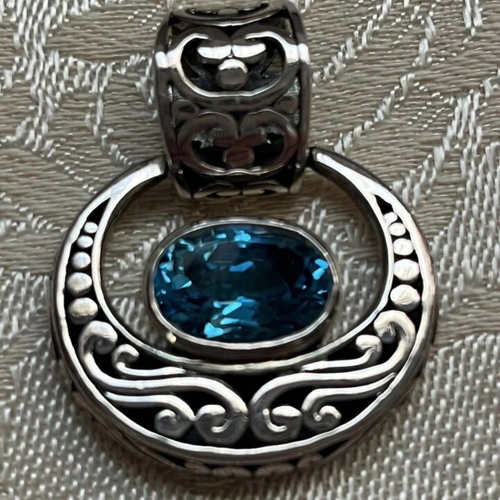 1970 Natural London Blue Topaz 925 Silver Pendant with chain - Picture 2 of 5